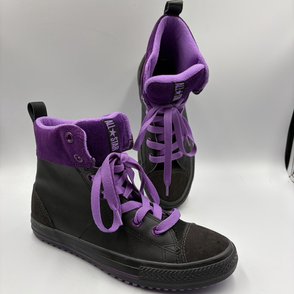 Converse Chuck Taylor All Star High Top Purple & Black Size 5 Youth Junior‎